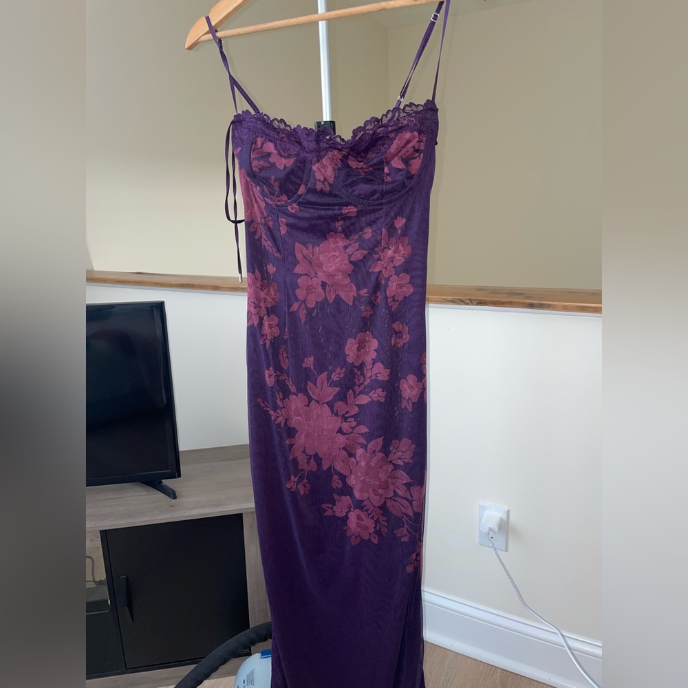 House of cb dress brand new only worn once size Medium